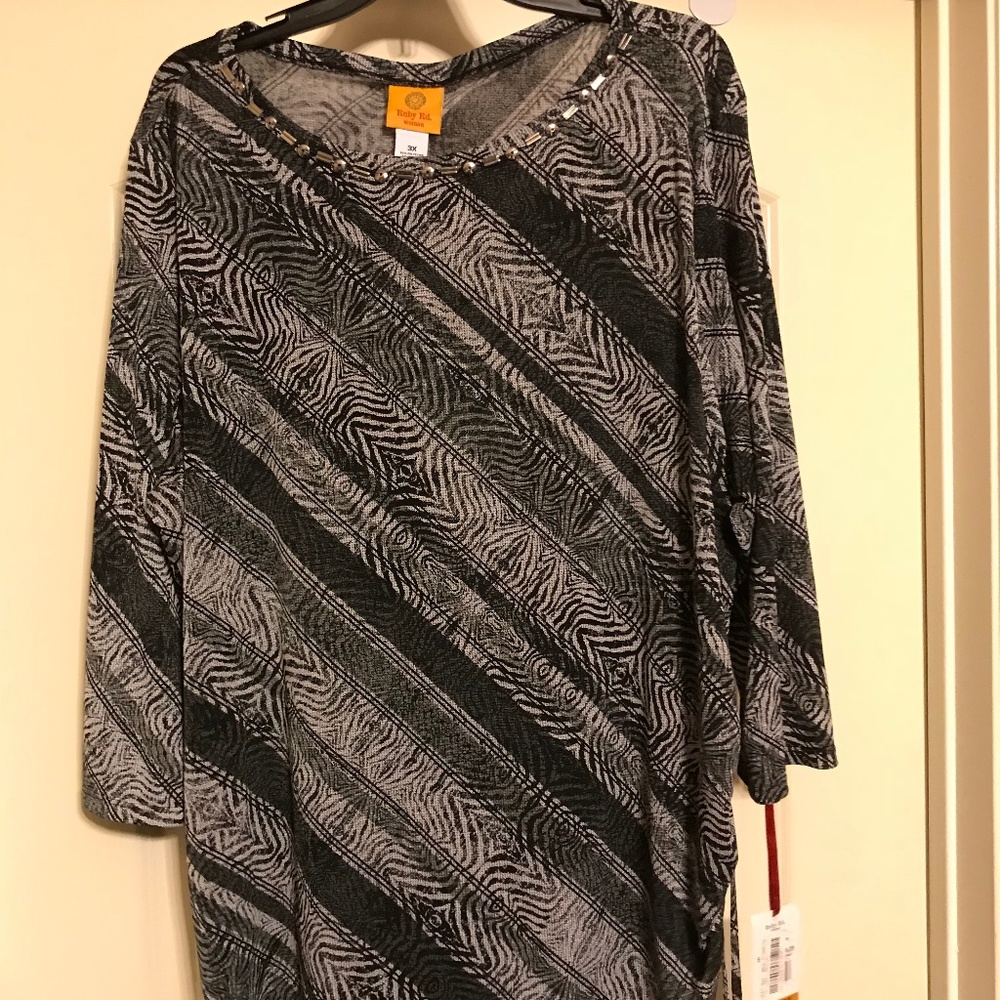NWT Ruby Road Woman B&W Top 3X